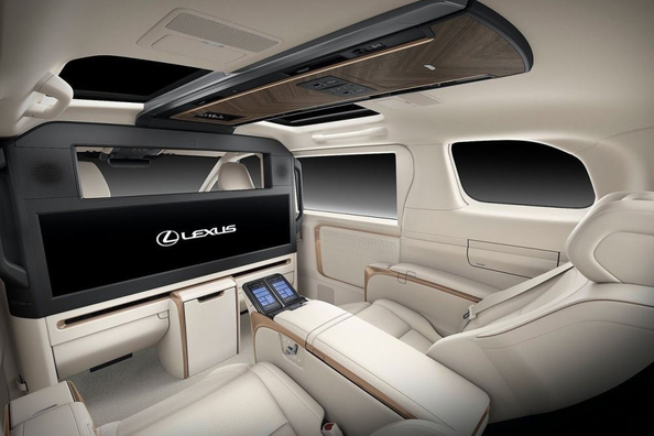 Recenze Lexus LM druhé generace: vrchol VIP komfortu Fotografie 3