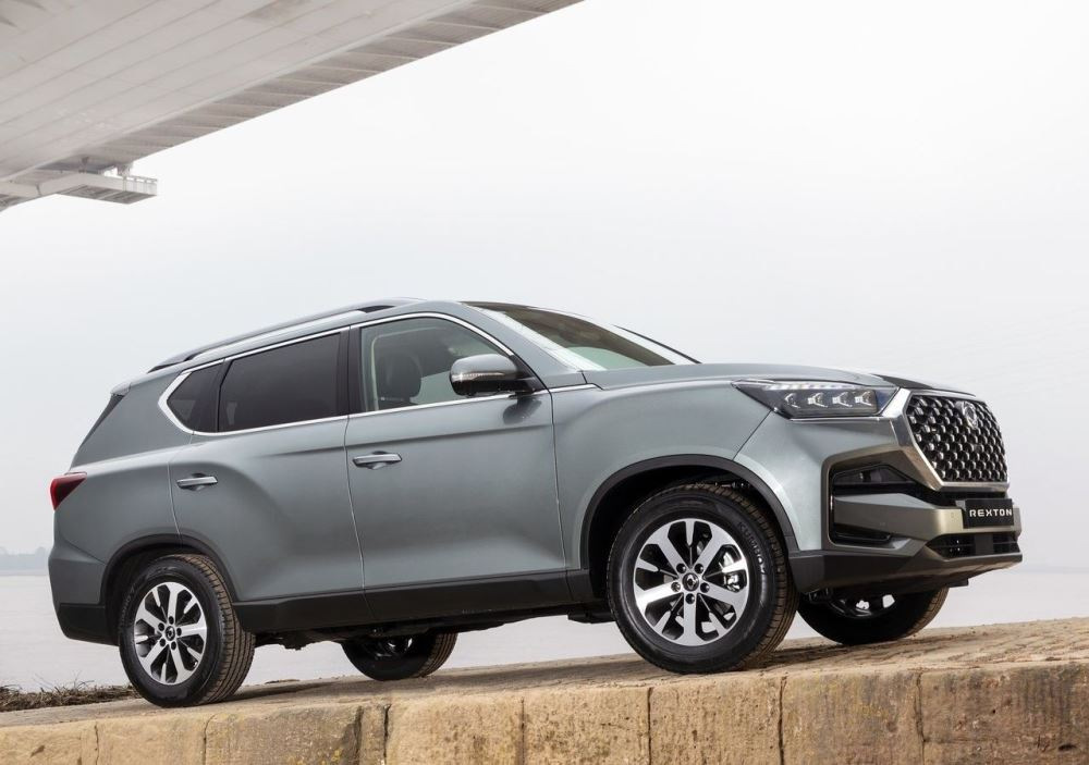 Recenze KGM Rexton 2023: technické parametry, výbava, foto