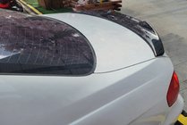 BMW řady 3 E90/E91 2005–2011 Spoiler ve stylu M4 (pro E90, černý lesk) fotografie 1