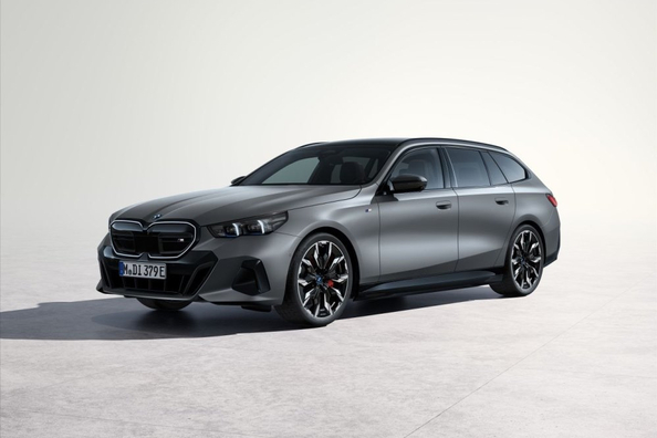 BMW i5 Touring M60 xDrive 2024: Recenze elektrického kombi