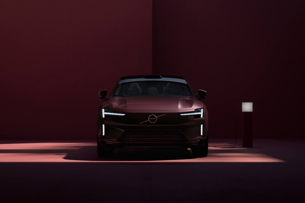 Volvo ES90 (V551) 2025: Recenze elektrického liftbacku