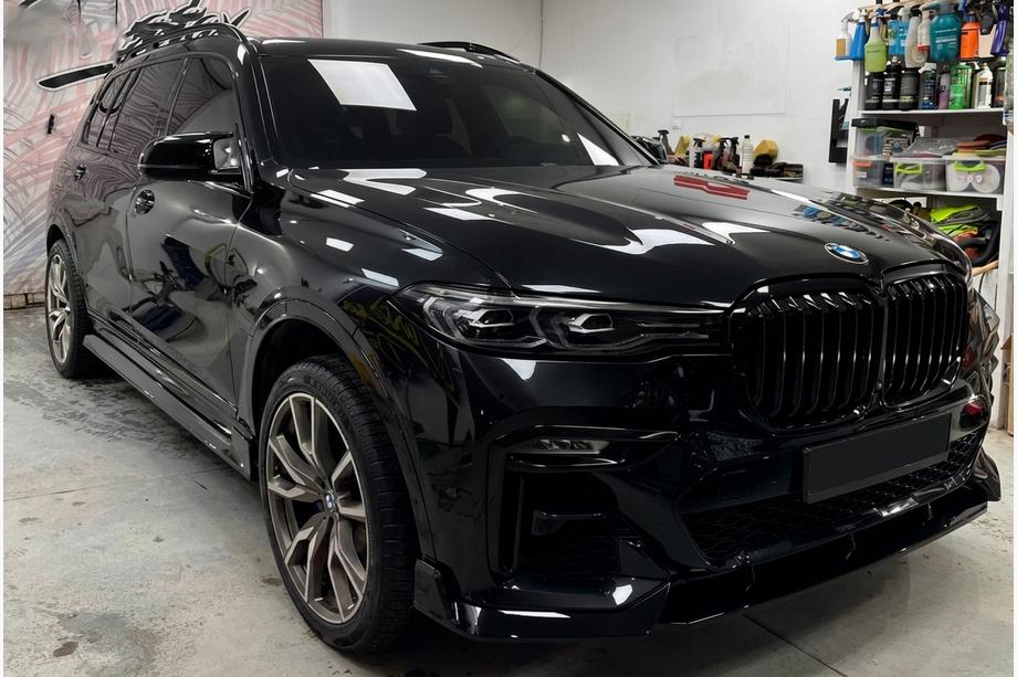BMW X7 G07 2019– Přední lip spoiler na nárazník Paradigm Black Knight V2 (2018-2022, M-Sport) Image