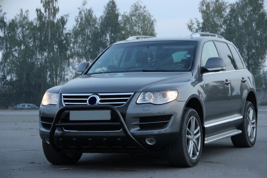 Volkswagen Touareg 2002–2010 Přední ochranný rám WT003 Black Special (nerez) Fotografie 4