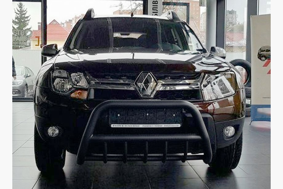 Dacia Duster 2008–2018 Nerezový přední ochranný rám (bullbar) WT003 Black bez nápisu Fotografie 4