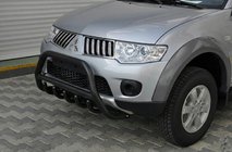 Mitsubishi L200 2006–2015 Přední ochranný rám (bullbar) WT003 Black (nerez) fotografie 1