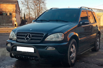 Mercedes ML W163 1997–2005 Přední ochranný rám WT004 Black (nerez) fotografie 3