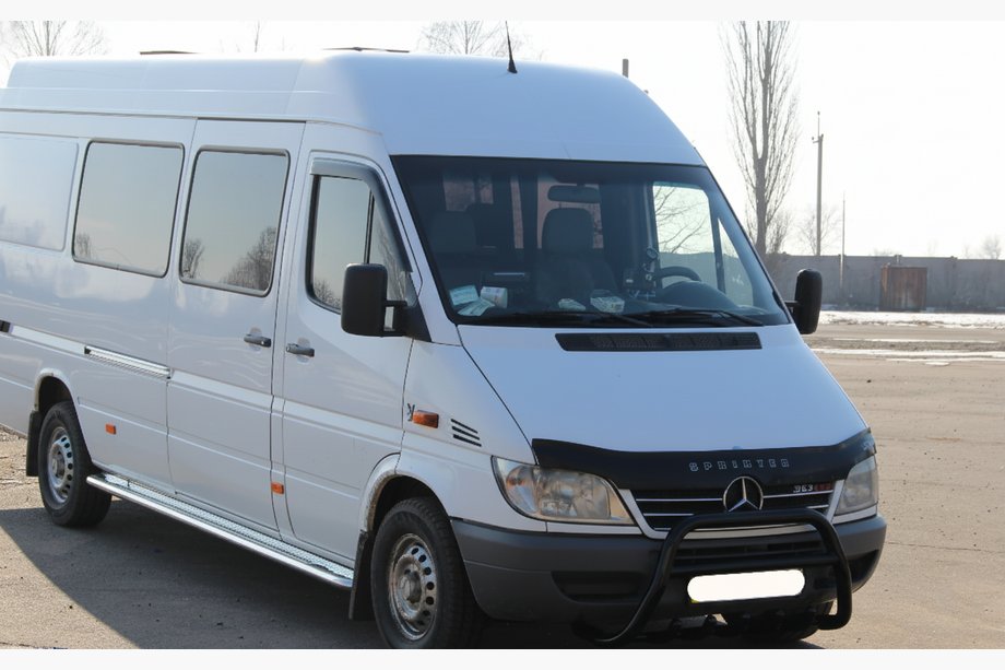 Mercedes Sprinter W901/902/903/904/905 1995–2006 Přední ochranný rám (bullbar) WT003 Black (nerez) 1995-2000 Fotografie 4