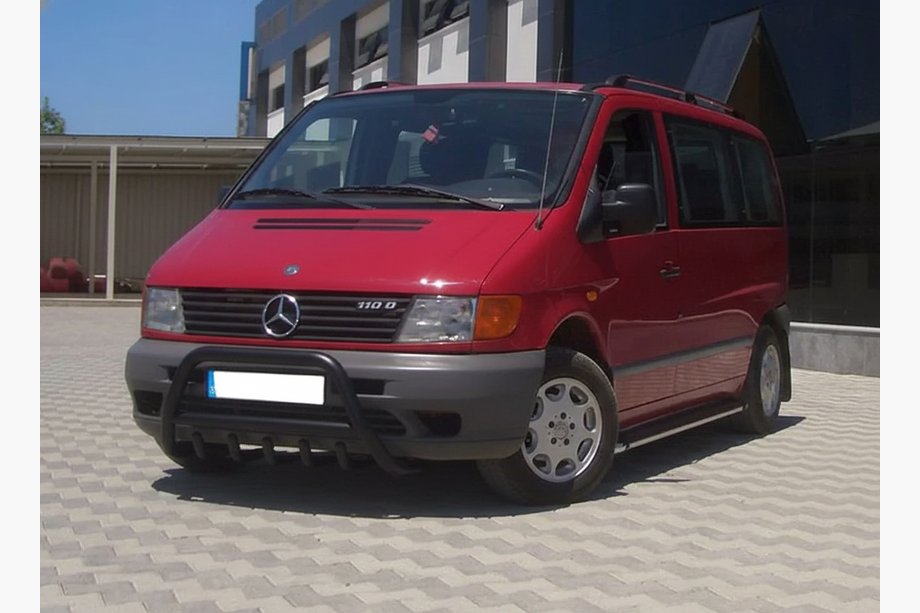 Mercedes Vito W638 1996–2003 Přední ochranný rám (bullbar) WT003 Black (nerez) Fotografie 4