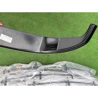 Zlevněný přední lip spoiler DPT (s finy, pro M5 Hamann, černý lesk) BMW řada 5 E60/E61 2003–2010 fotografie 2