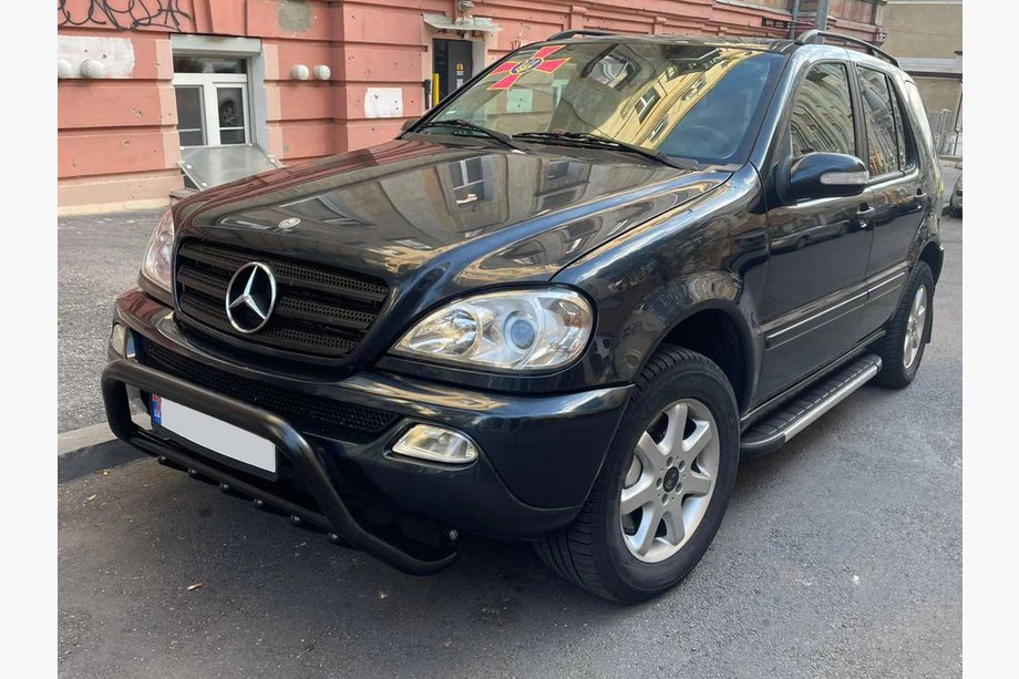 Mercedes ML W163 1997–2005 Přední ochranný rám (bullbar) WT003 Black (nerez) Image