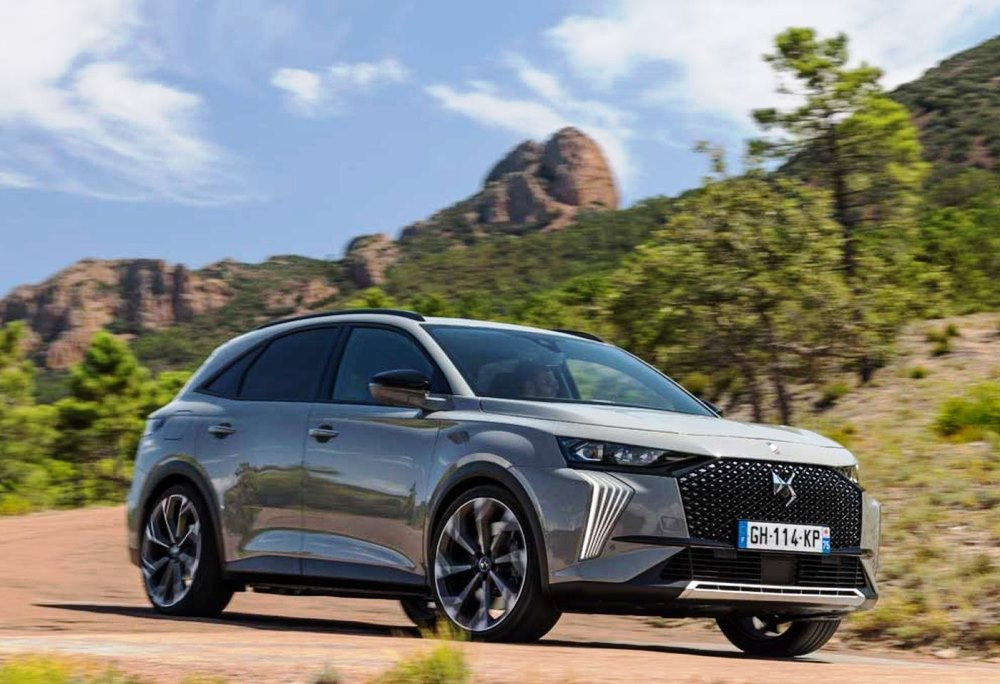 DS 7: Prémiový francouzský crossover s důrazem na eleganci