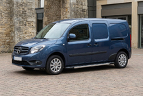 Mercedes Citan 2013–2021 Boční prahy RedLine V1 (2 ks, hliník) fotografie 1
