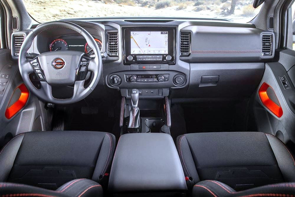 Recenze Nissan Frontier III Crew Cab: Technické specifikace, výbava, fotografie Fotografie 6