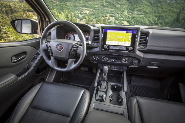 Recenze Nissan Frontier III Crew Cab: Technické specifikace, výbava, fotografie Fotografie 7