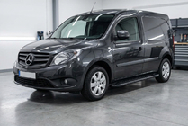Mercedes Citan 2013–2021 Boční prahy Bosphorus Black (2 ks, hliník) fotografie 1