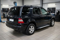 Mercedes ML W163 1997–2005 Boční nášlapy Line (2 ks, hliník) fotografie 1