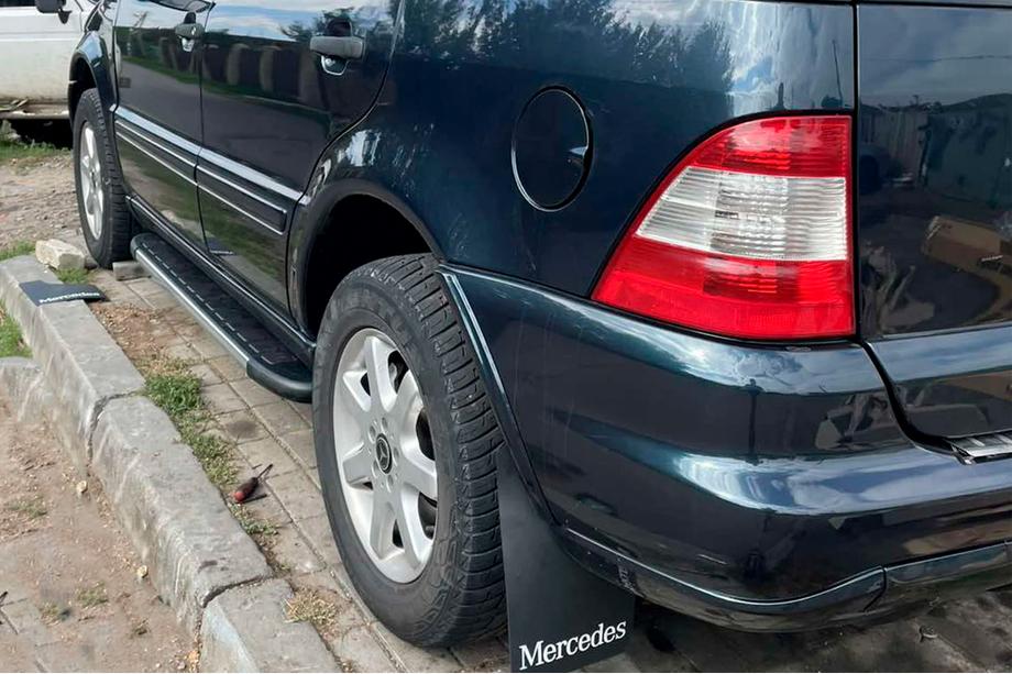 Mercedes ML W163 1997–2005 Boční nášlapy Duru (2 ks, hliník) Image
