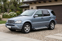 Mercedes ML W163 1997–2005 Boční nášlapy Rainbow (2 ks, hliník) fotografie 1
