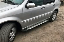 Mercedes ML W163 1997–2005 Boční nášlapy Allmond Grey (2 ks, hliník) fotografie 7