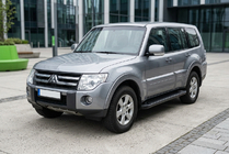 Mitsubishi Pajero Wagon IV 2006–2021 Boční prahy Allmond Black (2 ks, hliník) fotografie 1