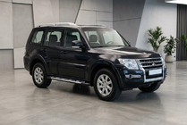 Mitsubishi Pajero Wagon IV 2006–2021 Boční nášlapy Sunrise (2 ks, hliník) fotografie 1