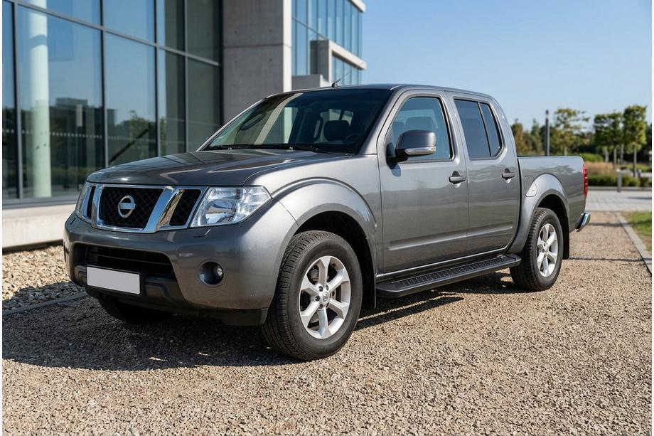 Nissan Navara 2006–2015 Boční prahy Allmond Black (2 ks, hliník) Image