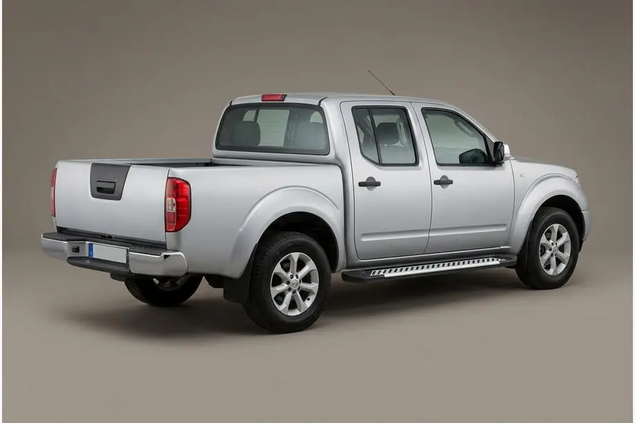 Nissan Navara 2006–2015 Boční nášlapy Line (2 ks, hliník) Image
