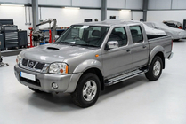 Nissan NP300 1999–2015 Boční nášlapy Rainbow (2 ks, hliník) fotografie 1