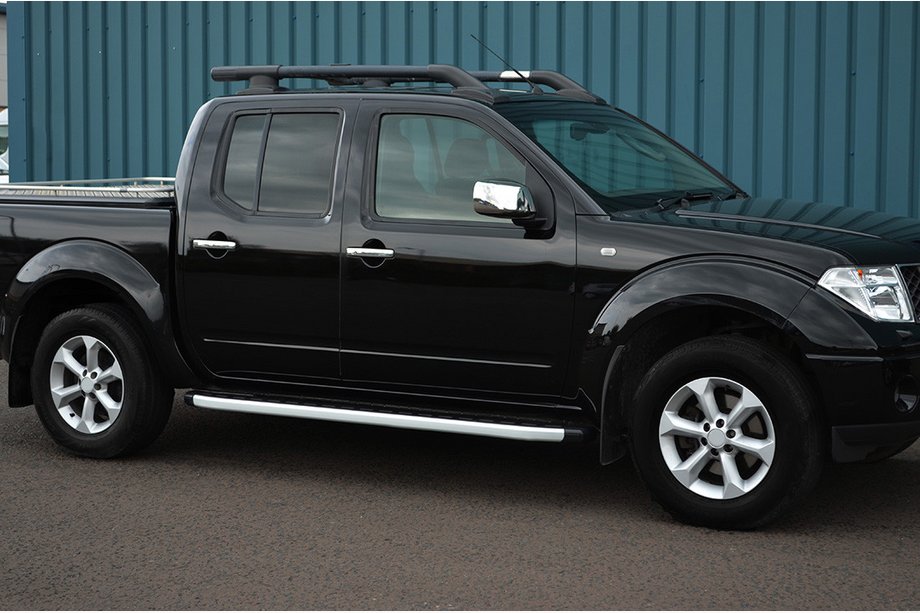 Nissan Navara 2006–2015 Boční nášlapy Fullmond (2 ks, hliník) Image