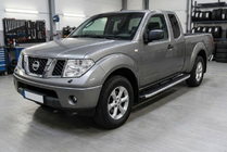 Nissan NP300 1999–2015 Boční nášlapy Fullmond (2 ks, hliník) fotografie 1