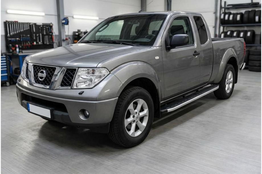 Nissan NP300 1999–2015 Boční nášlapy Fullmond (2 ks, hliník) Image