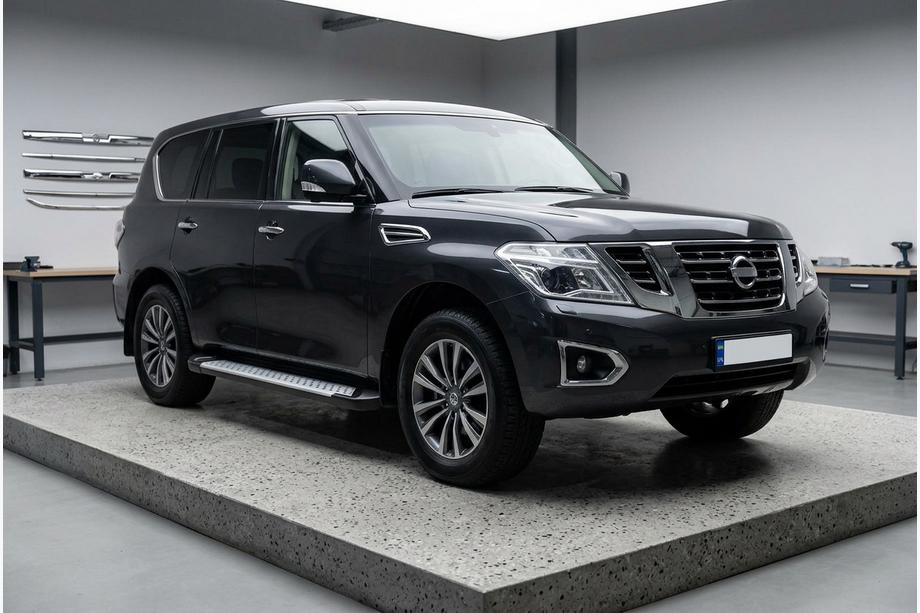 Nissan Patrol Y62 2010–2024 Boční nášlapy Allmond Grey (2 ks, hliník) Fotografie 1