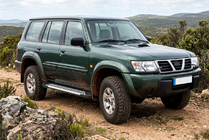 Nissan Patrol Y61 1997–2011 Boční nášlapy Line (2 ks, hliník) fotografie 1