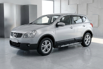 Nissan Qashqai 2007–2010 Boční nášlapy Sunrise (2 ks, hliník) fotografie 1