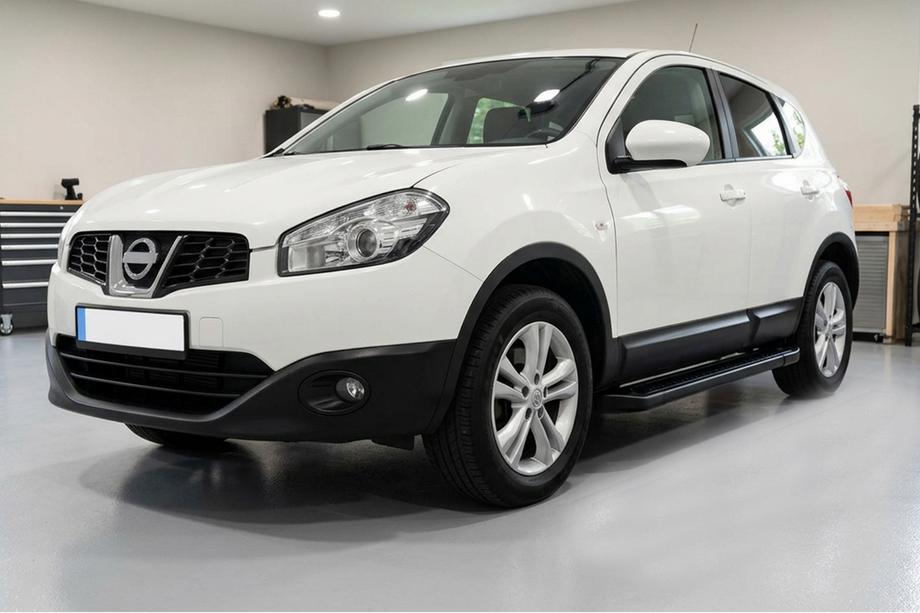 Nissan Qashqai 2010–2014 Boční prahy Allmond Black (2 ks, hliník) Image