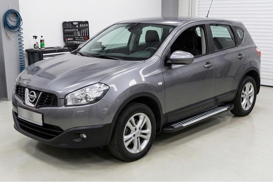 Nissan Qashqai 2010–2014 Boční nášlapy Line (2 ks, hliník) Image