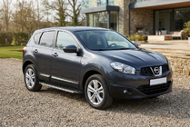 Nissan Qashqai 2010–2014 Boční nášlapy Duru (2 ks, hliník) fotografie 1