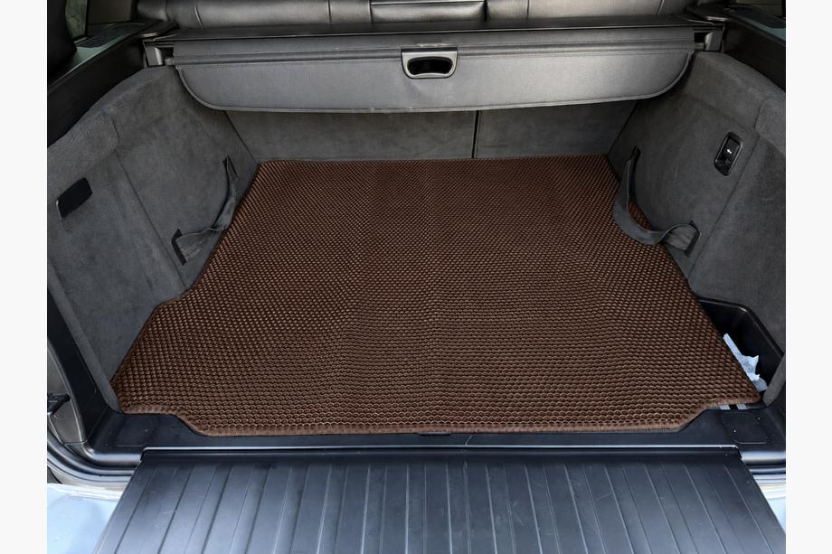 BMW X5 E70 2007–2013 Gumová vana do kufru Carsuit (hnědá) Image
