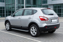 Nissan Qashqai 2010–2014 Boční nášlapy Tayga Grey (2 ks, hliník) fotografie 1