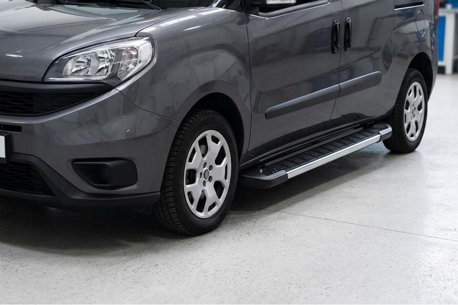 Opel Combo 2012–2018 Boční prahy RedLine V1 (2 ks, hliník) Maxi (dlouhý rozvor) Image