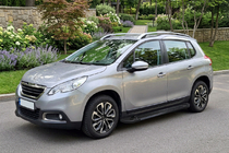Peugeot 2008 2013–2019 Boční nášlapy RedLine Black (2 ks, hliník) fotografie 1