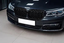 BMW řada 7 G11/G12 2015–2022 Ledvinky Diamond Black (2016-2019, černý lesk) fotografie 1