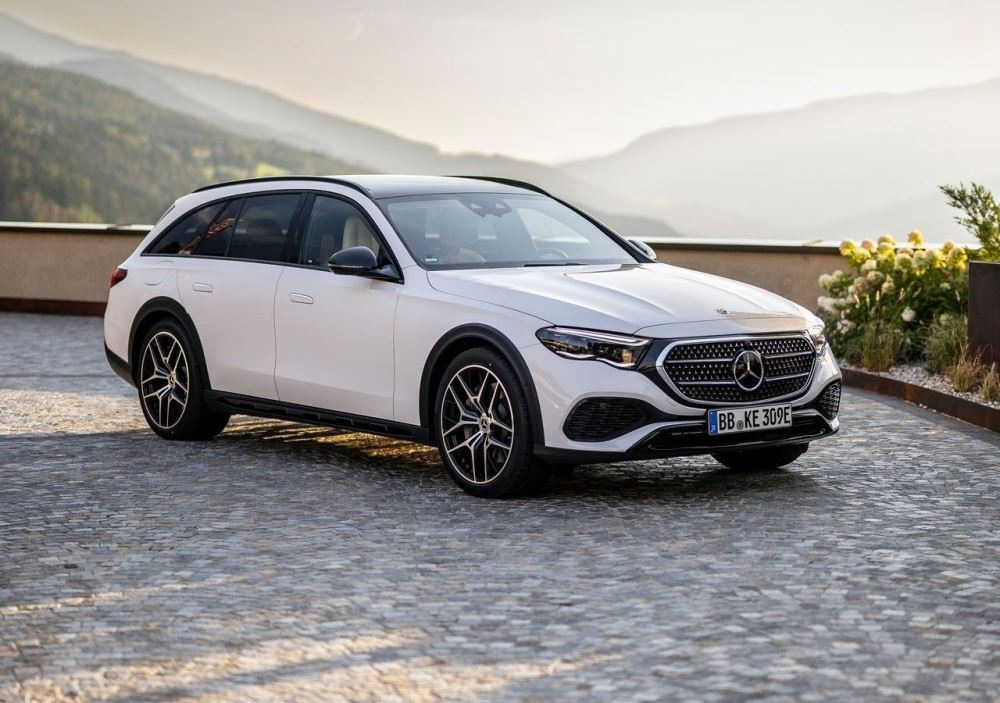 Test Mercedes-Benz E-Class All-Terrain 2024 (S214): kombi pro dynamiku a komfort