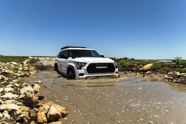 Test Toyota Sequoia III (XK80): specifikace, výbavy, foto