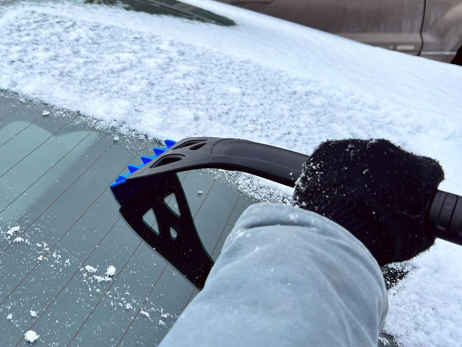Jak vybrat škrabku na sklo auta: Klíč k bezpečnému výhledu