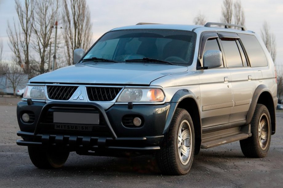 Mitsubishi Pajero Sport 1996–2007 Přední ochranný rám ST015WT Black (nerez) Image