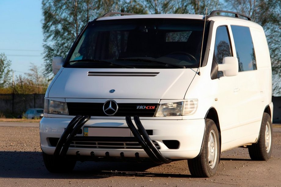 Mercedes Vito W638 1996–2003 Přední ochranný rám Kelebek WT011 Black (nerez) Fotografie 2
