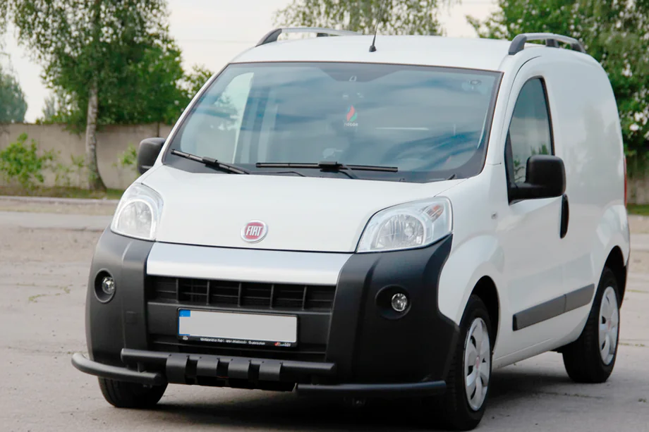 Fiat Fiorino/Qubo 2008–2024 Přední ochranný rám Shark Black (nerez) Image