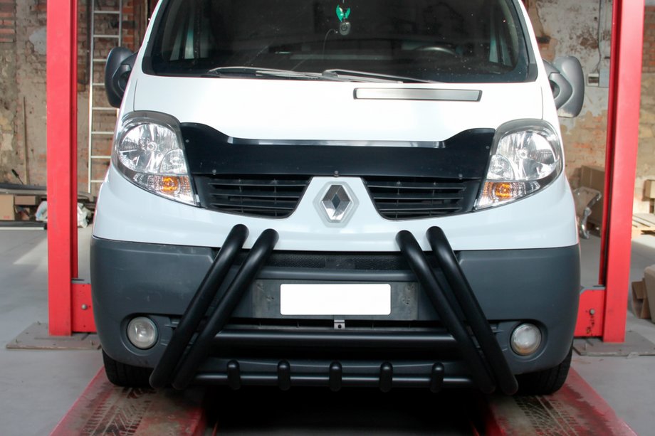 Renault Trafic 2001–2015 Přední ochranný rám F1-01 Black (nerez) Image