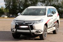 Mitsubishi Pajero Sport 2015– Přední ochranný rám WT022 Black (nerez) fotografie 3